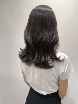 ザックラフィネ(ZACC raffine) グレーベージュ/透明感カラー/くびれミディアム