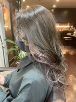 ジニアル(XeniaL) インナーカラーxピンクベージュ