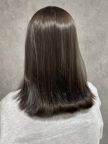 エアー 青山(AIR) 外ハネケアカラーシルバーベージュ