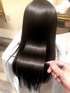 アンド ティグル(&.TIGRE) 酸性ストレート／髪質改善