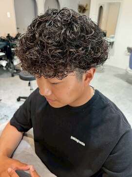 メンズサロンオー 宮崎(Men's salon O.) プードルパーマ ツーブロック 刈り上げ メンズパーマ マッシュ