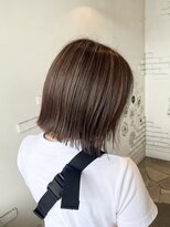 ユイバイラドンナ(Huit by LADONNA)&nbsp;結べる長さのボブ　白髪ぼかしハイライト