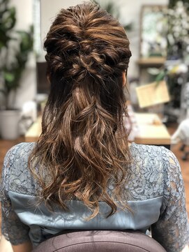 ルナアトリエ(runa atelier) カジュアルハーフアップ