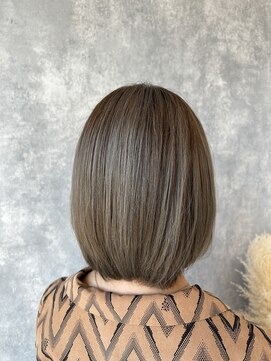 ヘアアンドメイク ムーア(Muuua) アッシュベージュ