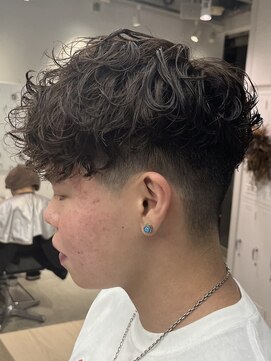 フィフス 天神大名(fifth) スペインカールパーマラルフカールショートハーパーメンズパーマ