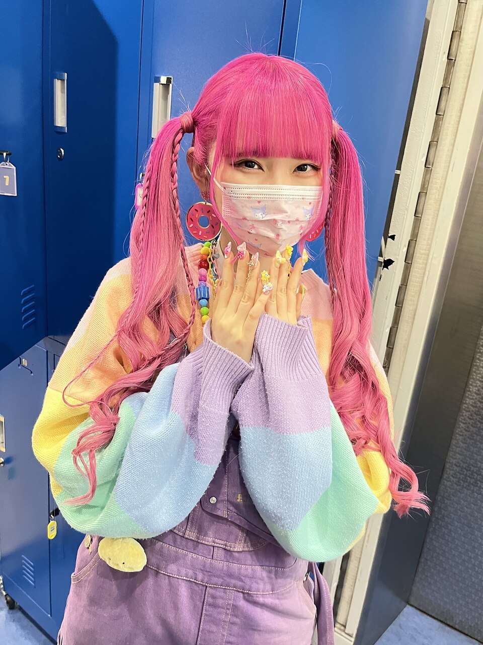 魔法少女☆ビビッドピンク/ツインテール：L204076861｜ホワイト 梅田