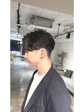 ザ オーダー(THE ORDER) 名古屋栄シャドウパーマツイストスパイラルパーマセンターパート