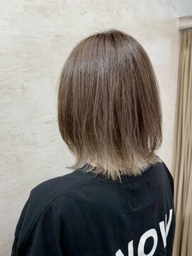 アンジェリカ(Angelica Total Beauty Lifestyle Design) グレージュインナーカラーレイヤースタイル