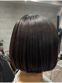 毛先軽めなぱつっとボブ