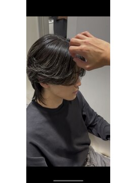 ミリ(milli Produce by ITAKURA) 毛流れフェザーパーマ