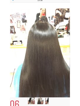 ヘアメイク アンティ 大人ロングに極上のうる艶で品格を、アピール☆