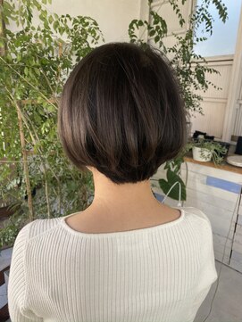 アウル(OWL) ナチュラルショートボブ