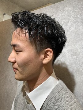 ラルス(Larus) MEN’S HAIR/ブルーブラック/フェザーパーマ/本八幡