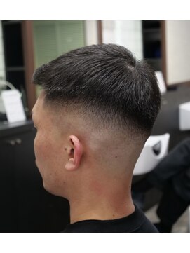 ニューオールド 三軒茶屋(NEW OLD) スキンフェードスタイル