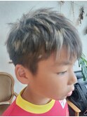 ハイライト　刈り上げ　ベリーショート　キッズスタイル