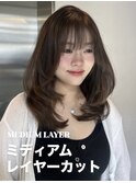 トレンド愛されミディアムレイヤー20代大人かわいい