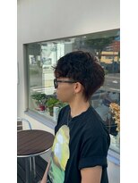 エヌアンドエーコンティ(N&A CONTi)&nbsp;強めスパイラルで魅せるモードな個性派スタイル