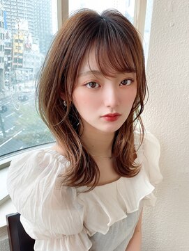 アフロート エル 大阪(AFLOAT L) 似合わせカット × ミディアムレイヤーカット/流し前髪/20代