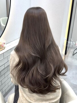 ベージュカラー×ロングレイヤー