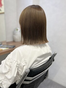 オウル(Owll) ◆◇艶髪ブリーチなしベージュカラー切りっぱなしボブ◇◆