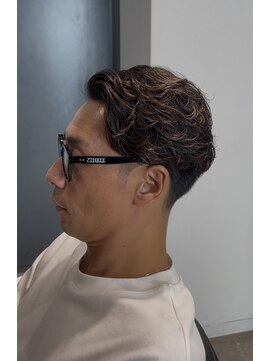 グルーマーズトウキョウ 渋谷店(GROOMER/S TOKYO) ラルフカール メンズ刈り上げ 刈り上げセンターパート