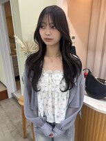 キュオンシア(CUEON. ciea)&nbsp;イヤリンググレージュ × レイヤーカット