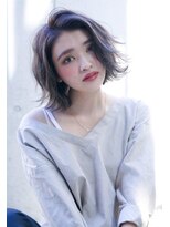 テイラー(Taylor)&nbsp;[Taylor]  ♪グリーンベージュxウェーブボブ