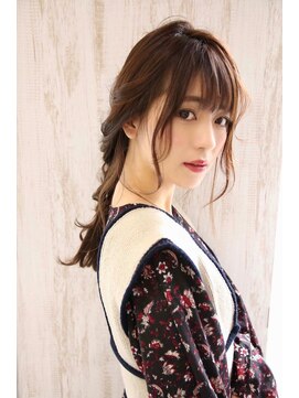 エストレーラ(estrela) 『estrela』大人可愛い編みおろしヘアアレンジ