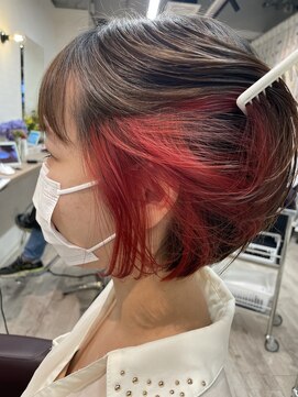 コワファーストナガサキシャンプーボーイ(COIFF1RST NAGASAKI SHAMPOO BOY) インナーカラー/ブリーチ/ハイトーン/長崎/