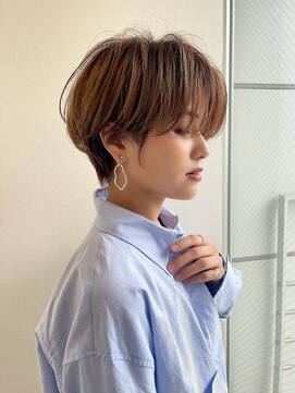 イヴォークトーキョーオーサカ(EVOKE TOKYO osaka) 大人ショート 丸み 耳かけ もみれげ ベージュカラー おしゃれ