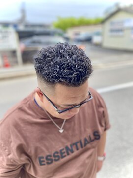 ヘアー クリエイト 縁(Hair Create en) 極道パーマ　シルバーメッシュ