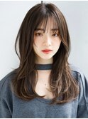 レイヤーカットレイヤーロングヌーディベージュアースカラー
