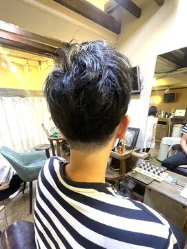 アックスピュア(axe pure) オンオフも決まるメンズカット