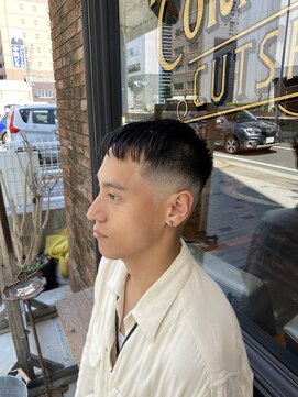 フォーコーナーズ(Four Corners) クロップスタイル