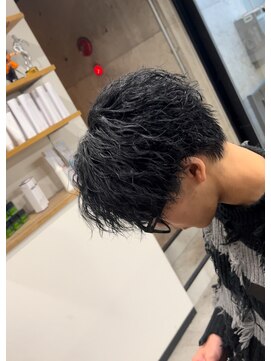 イーラ(era) メンズパーマ黒髪マッシュウルフツイスパ