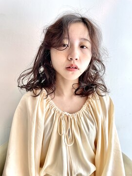 ナループロアツム(Nalu pu loa Tsum) ミディアムパーマ/ウェーブパーマ/外国人風パーマ