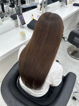 シアター 福岡天神(THEATER) 透明感たっぷりグレージュカラー♪