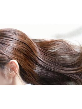 熱ダメージから髪を守る保護剤使用でダメージレス＆艶髪に！（クーポン有り）