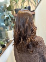 サーティーン(THIRTEEN)&nbsp;セミロングレイヤーで軽やか！