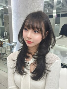 キティー サカエ(kiti SAKAE) グレージュ/レイヤーカット/ハッシュカット/オリーブベージュ/栄