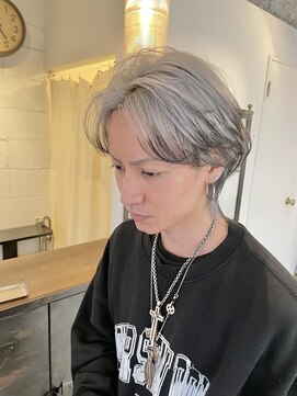 カウチ(Kauti) メンズのエンドカラースタイル！