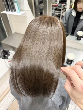 キュア 池袋(CURE) 10トーンオリーブベージュ×プレミアムトリートメント #042