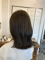 レイリー(LAiLy)&nbsp;重ため　ミディアム　くびれ　透明感