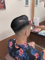 グルーマーズトウキョウ(GROOMER/S TOKYO)&nbsp;ポンパドール スキンフェード【HOMME HAIR ZERO伊藤】