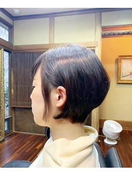 美容サニー 前下がりショートボブ