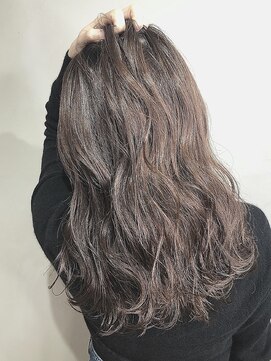 ジーナ 池袋(Zina) 【Zina 池袋】イメチェン毛先パーマ耳かけ×フォギーベージュ