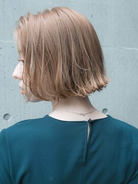 ルティア 池袋(Lutia) 切りっぱなしボブ