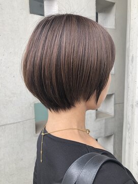 リバレッジ 白金(Leverage) 大人ナチュラルブラウンショートボブ