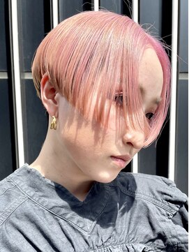 ピークアブー 原宿ハラカド(PEEK-A-BOO) センターパート ハイトーンショート PEEKABOO 原宿 表参道