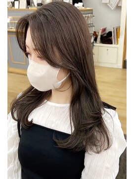 ネオリーブ クーロ(Neolive curro) 韓国前髪顔周り×美髪レイヤー[横浜/顔周りカット/前髪]
